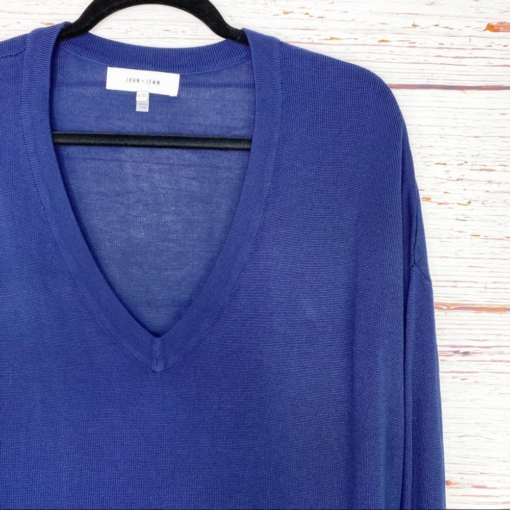 Navy v neck pullover - Picture 5 of 9